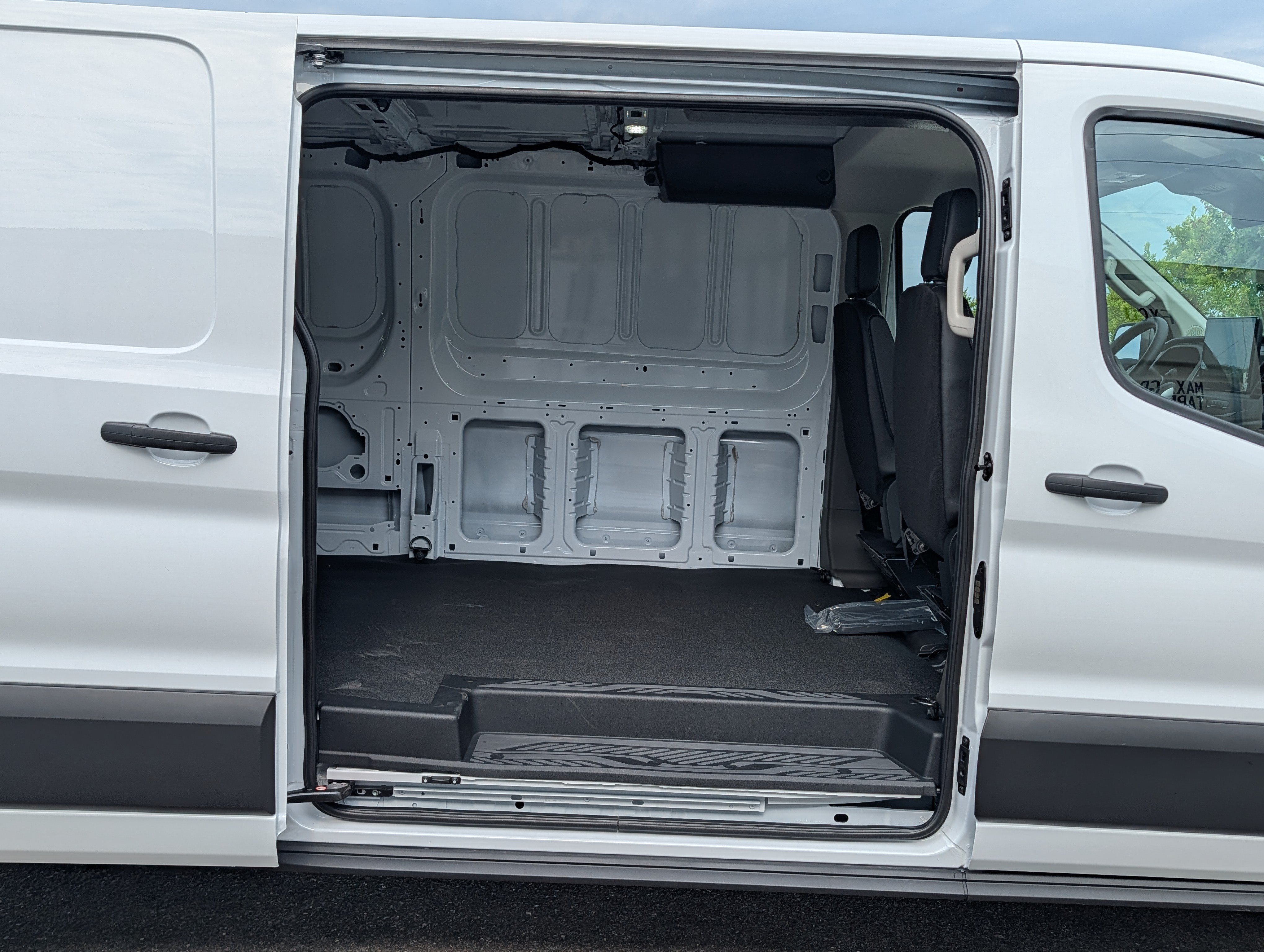 New 2026 Ford Transit 250 Low Roof RWD image 15