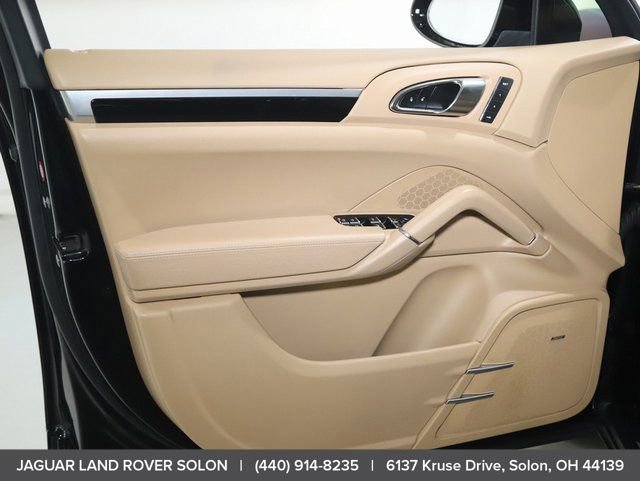 Used 2016 Porsche Cayenne Diesel image 32