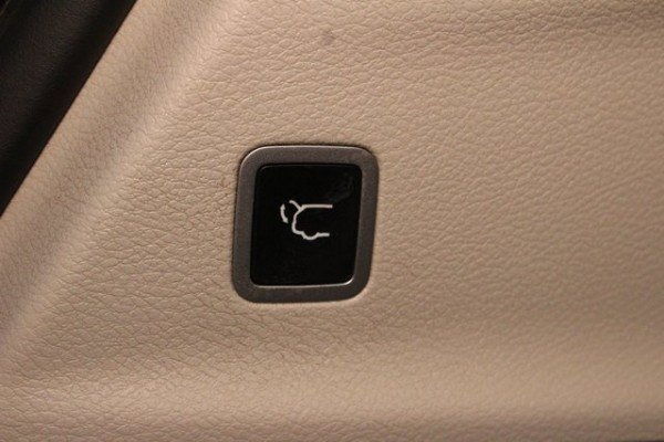 Used 2020 Chrysler Voyager Lxi image 18