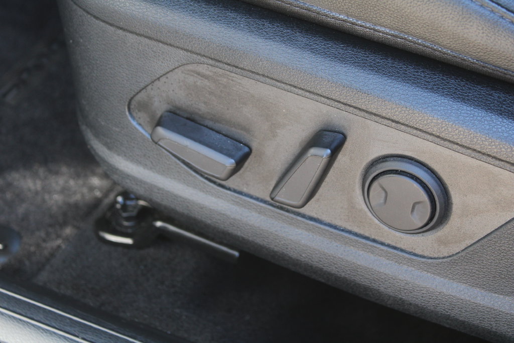 Certified 2025 Kia Sportage EX FWD image 22