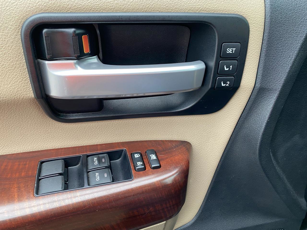 Used 2012 Toyota Sequoia Platinum image 16