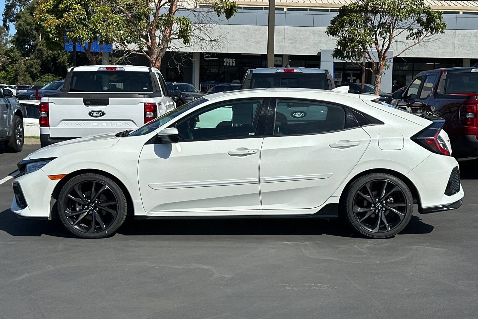 Used 2018 Honda Civic Sport Touring image 8