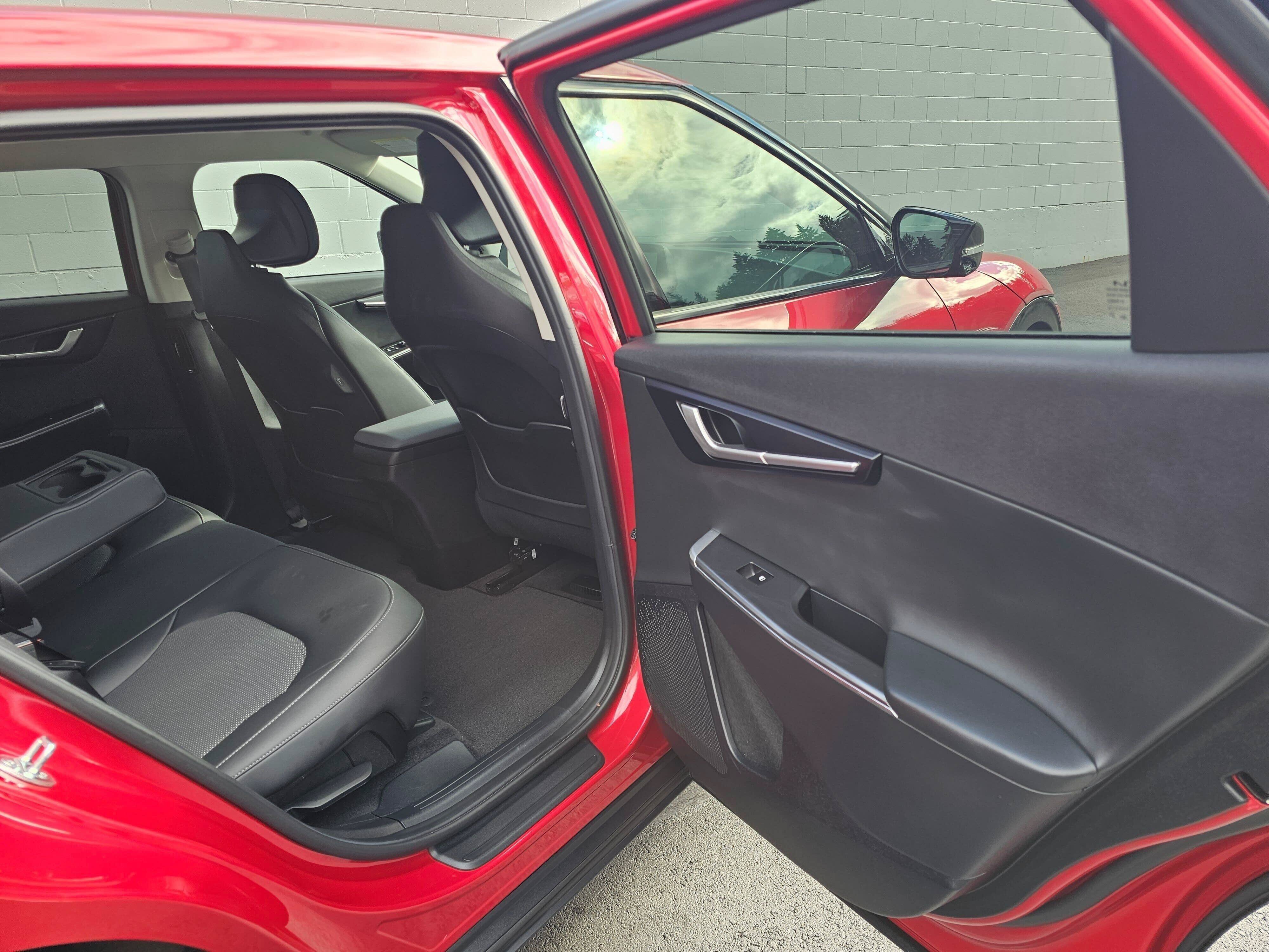 Used 2024 Kia EV6 Light AWD/4WD image 14