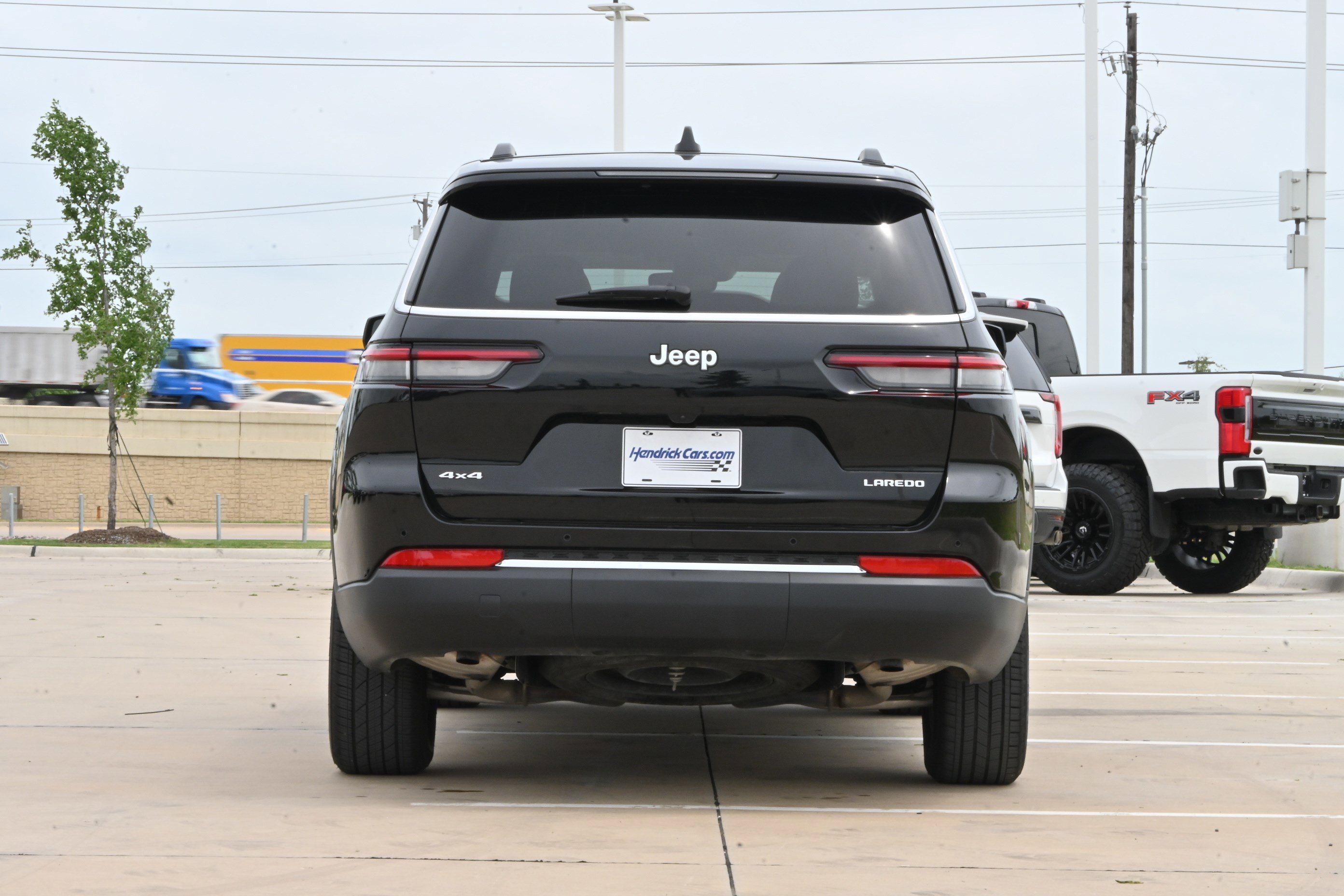 Used 2024 Jeep Grand Cherokee L Laredo w/ Luxury Tech Group I AWD/4WD image 8