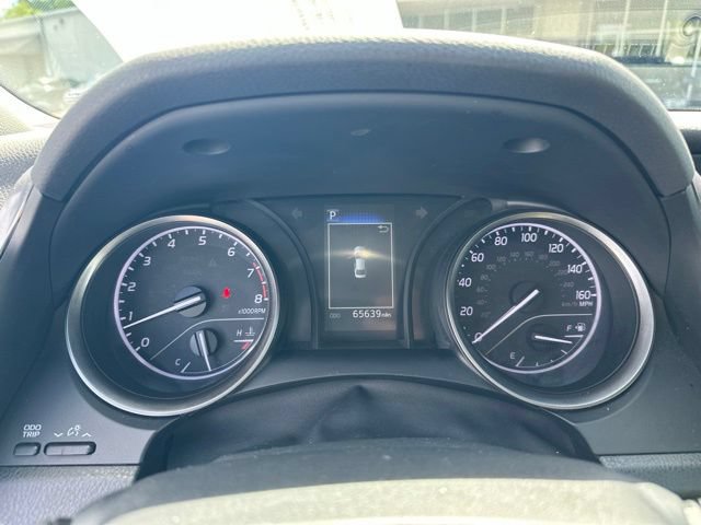 Used 2023 Toyota Camry SE FWD image 9