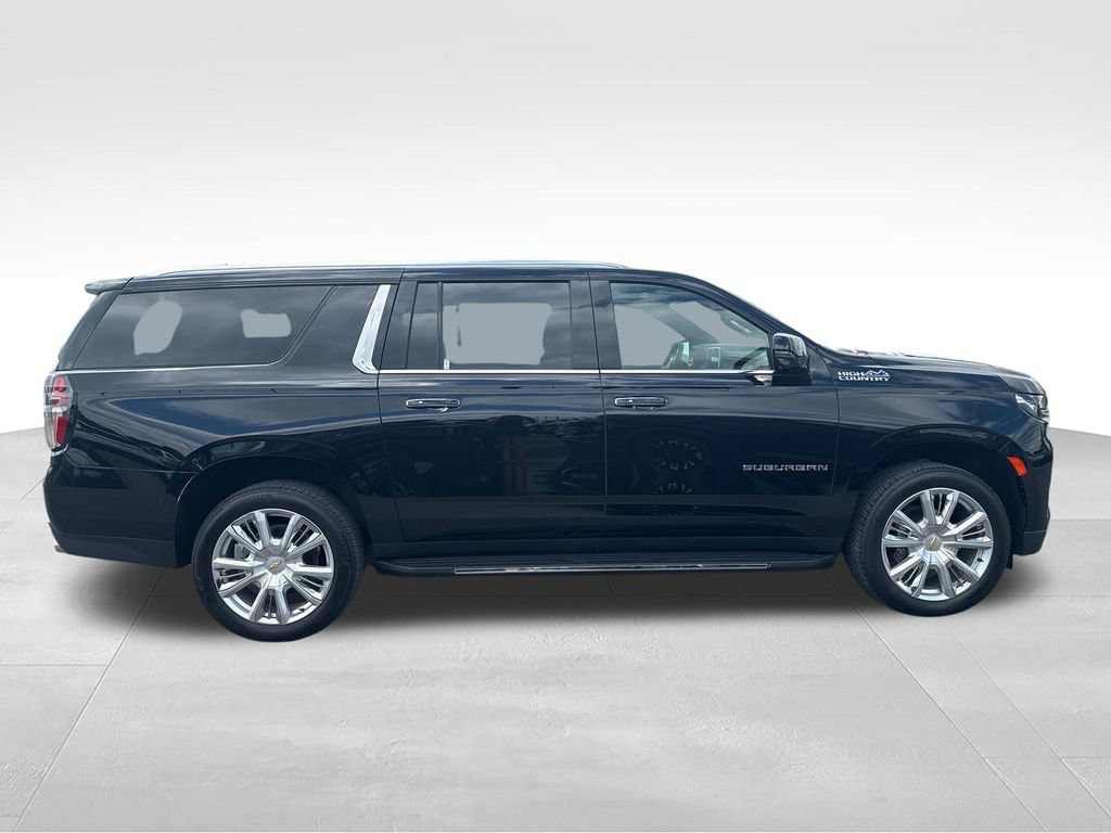 Used 2024 Chevrolet Suburban High Country AWD/4WD image 6