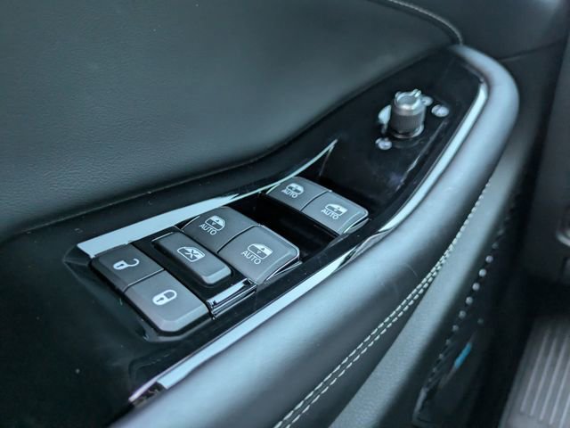 Used 2022 Jeep Grand Cherokee Overland w/ Luxury Tech Group IV image 29