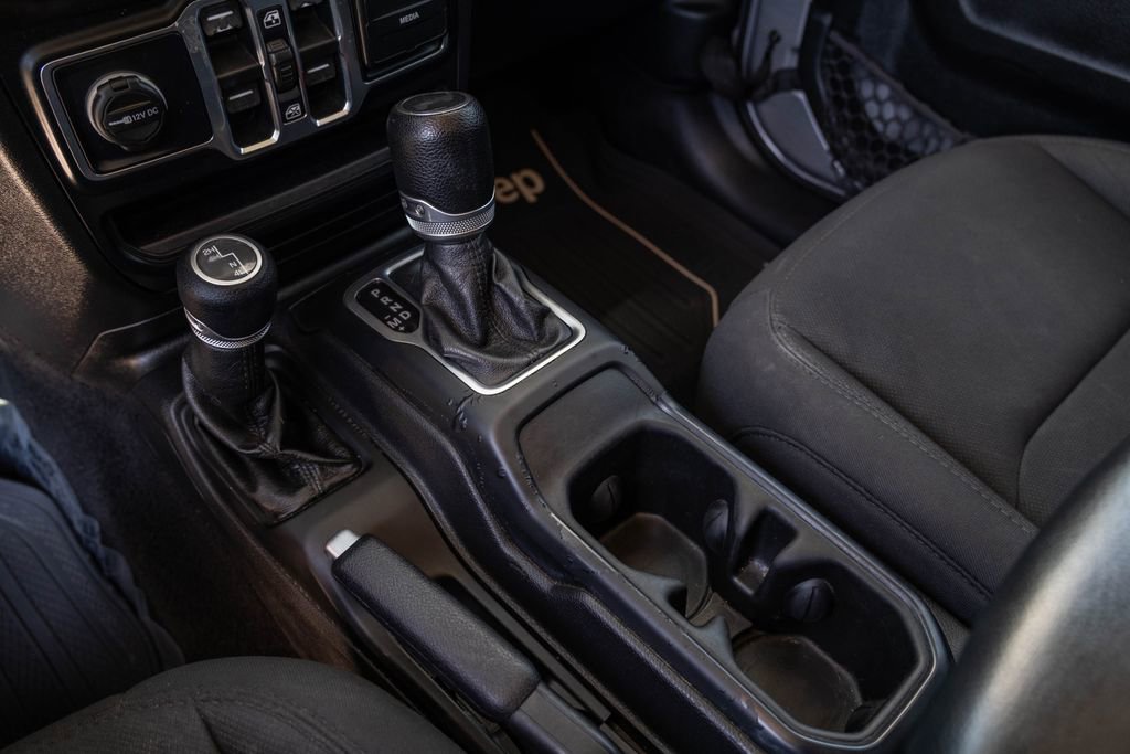 Used 2020 Jeep Wrangler Unlimited Sport S AWD/4WD image 19