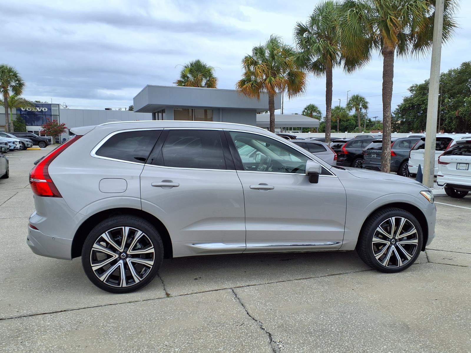 Certified 2023 Volvo XC60 B5 Ultimate w/ Protection Package Premier AWD/4WD image 8