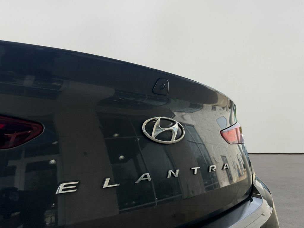 Used 2020 Hyundai Elantra Value Edition w/ Cargo Package (C1) FWD image 30