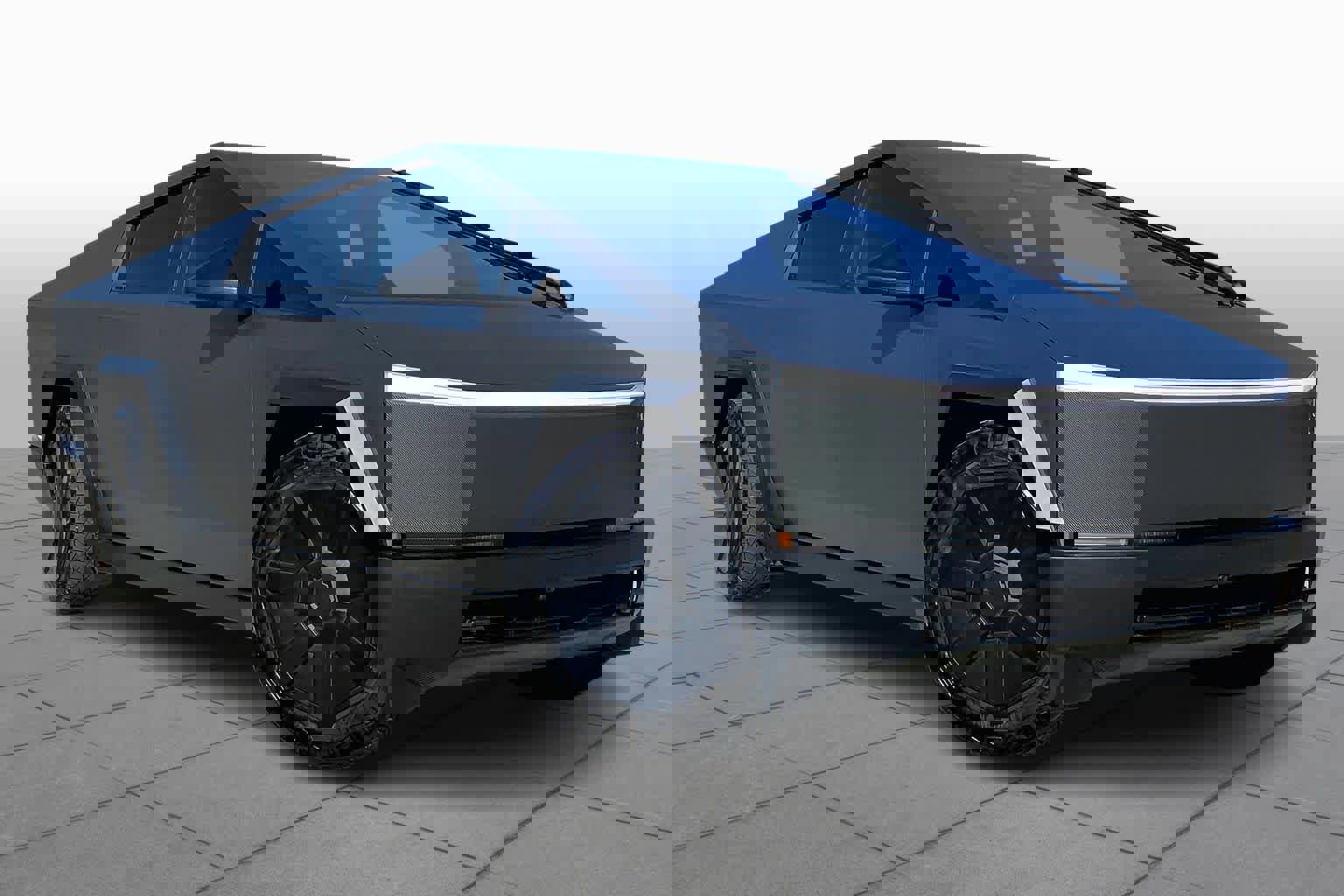 Used 2024 Tesla Cybertruck AWD Crew Cab image 2