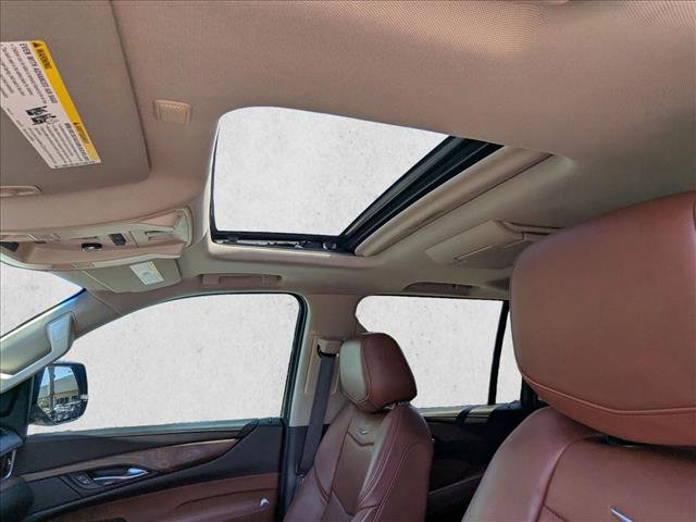 Used 2016 Cadillac Escalade ESV Premium image 16