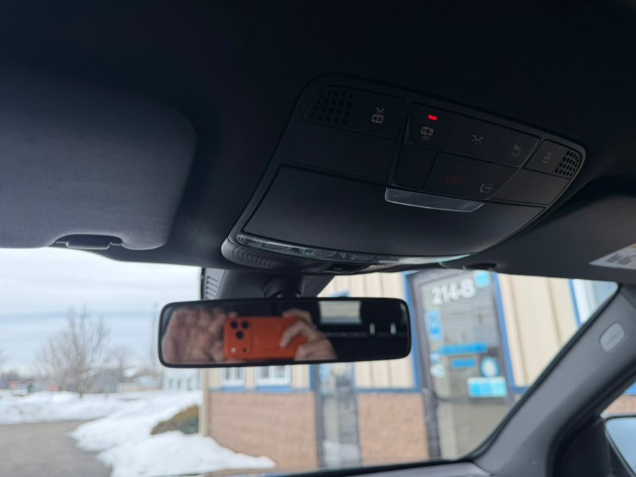 Used 2020 Mercedes-Benz GLC 300 4MATIC image 20