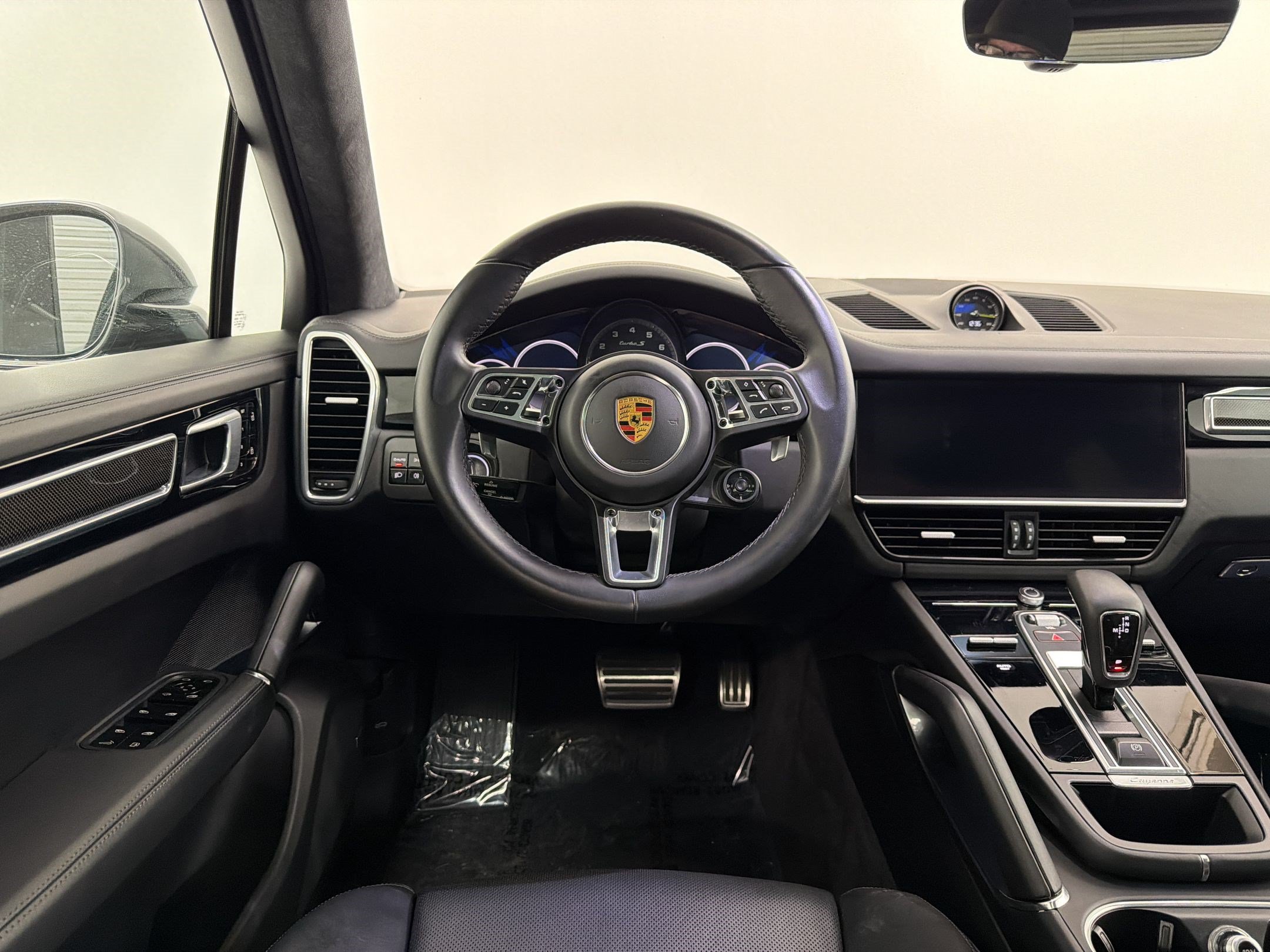 Used 2020 Porsche Cayenne Turbo S AWD/4WD image 17