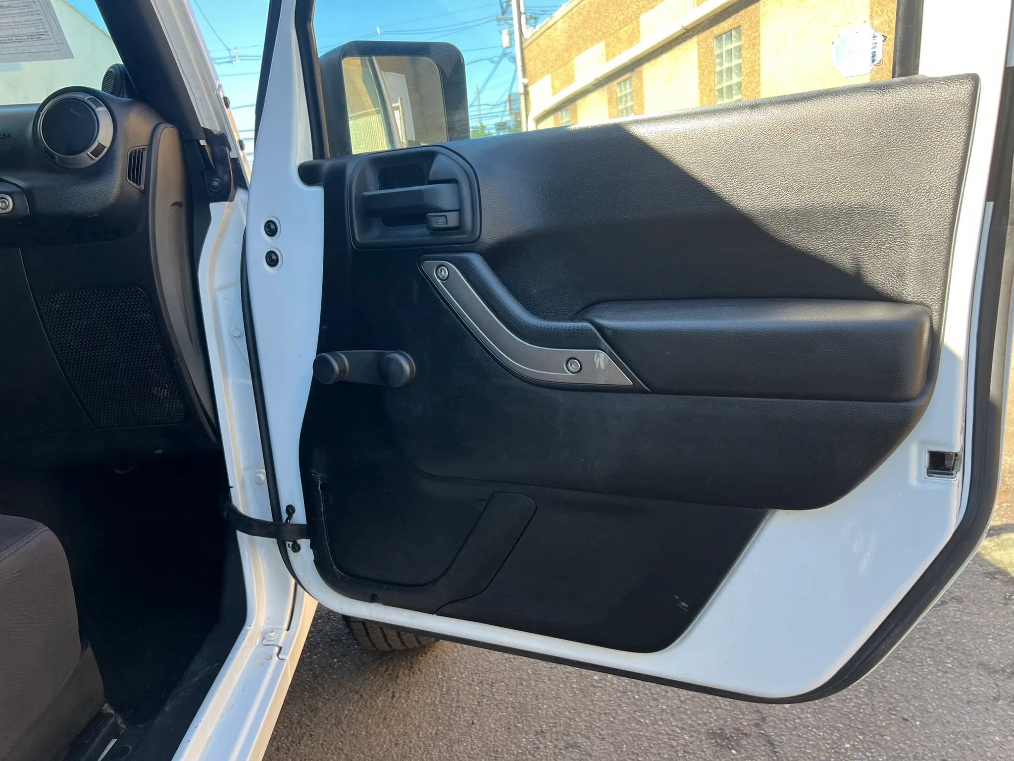 Used 2014 Jeep Wrangler Sport w/ Connectivity Group AWD/4WD image 27