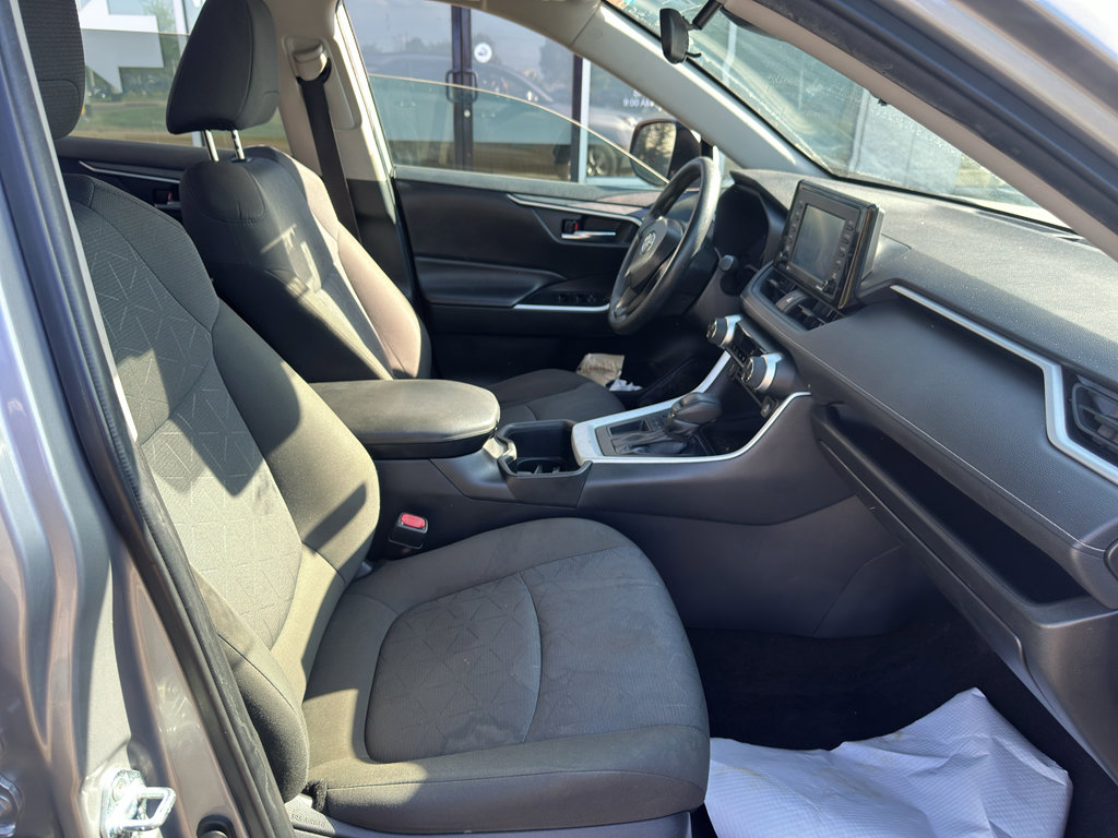 Used 2022 Toyota RAV4 XLE FWD image 12