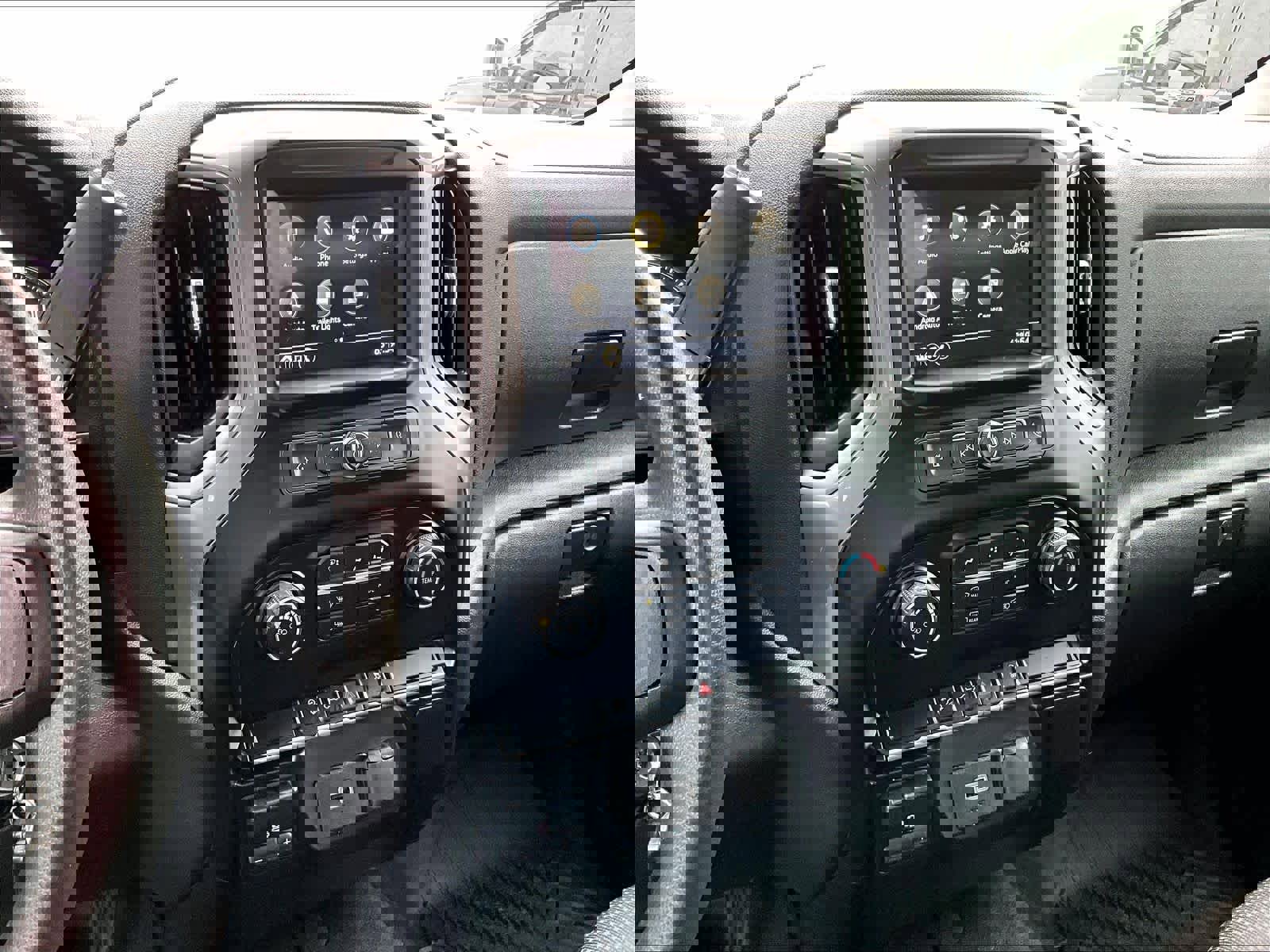 Used 2019 Chevrolet Silverado 1500 Custom Trail Boss w/ Custom Convenience Package AWD/4WD image 18