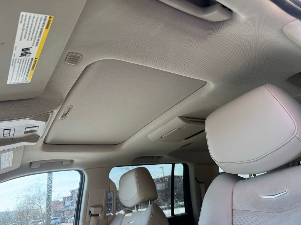 Used 2019 Cadillac Escalade ESV Premium Luxury image 9