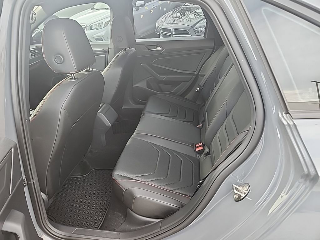 Used 2021 Volkswagen Jetta GLI Autobahn w/ GLI Autobahn Black Package image 9