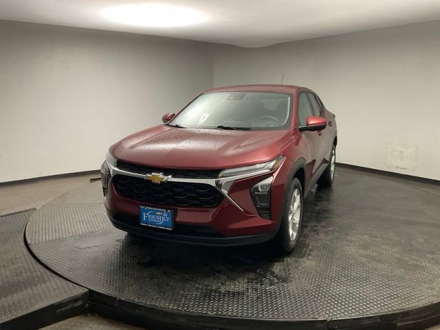 Certified 2024 Chevrolet Trax LS w/ LS Convenience Package FWD image 3
