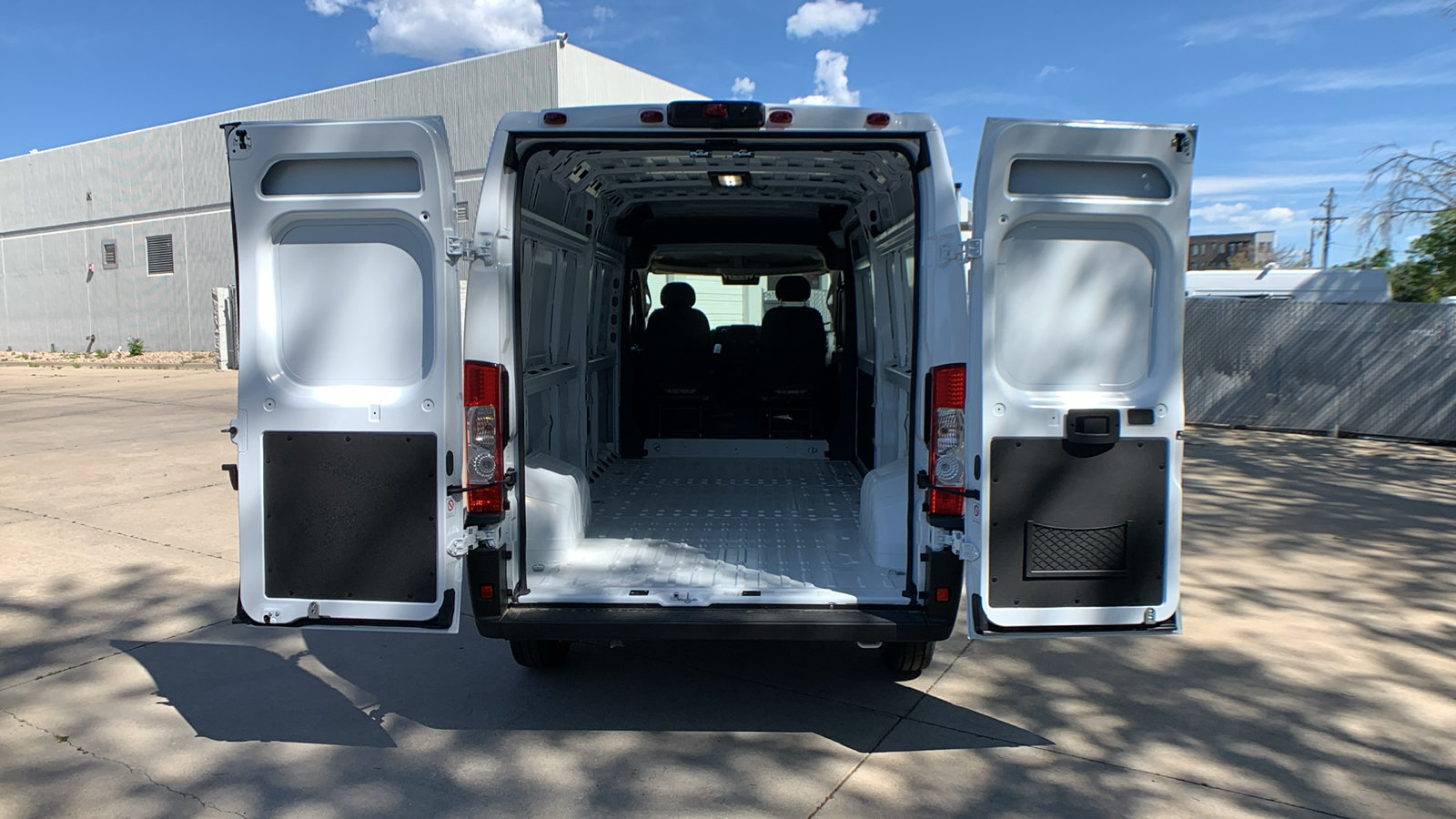 New 2026 RAM ProMaster 2500 w/ Convenience Group FWD image 28