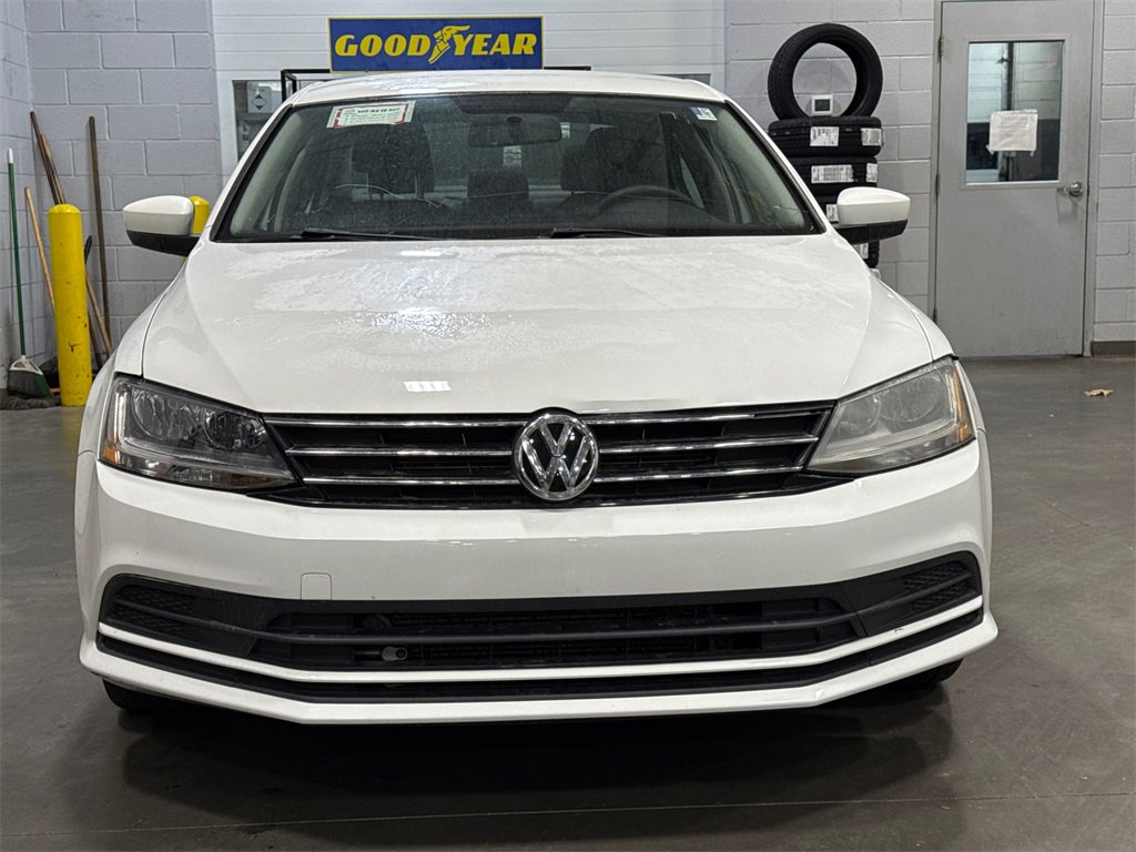 Used 2017 Volkswagen Jetta S image 2
