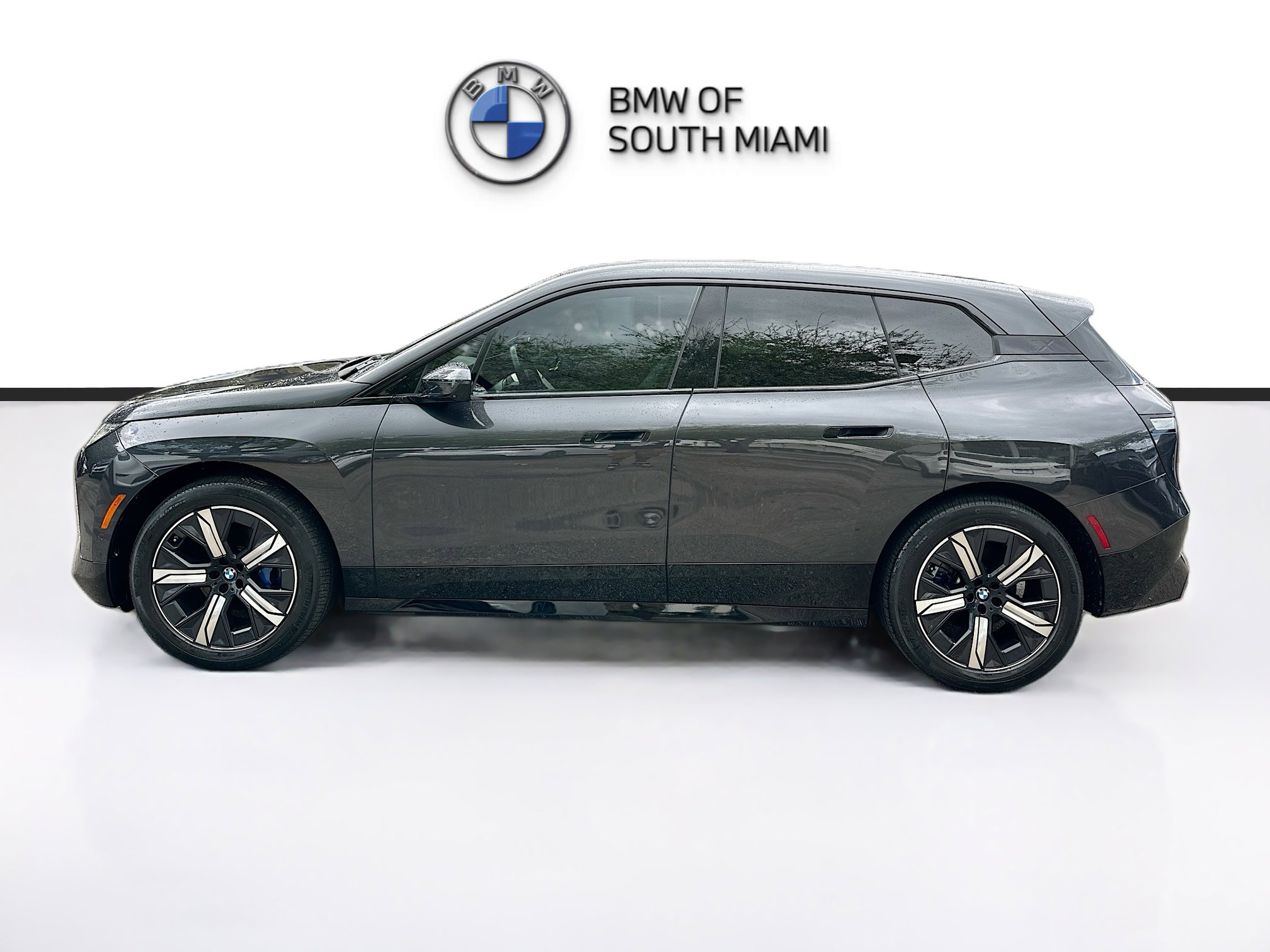 Certified 2025 BMW iX xDrive50 image 4
