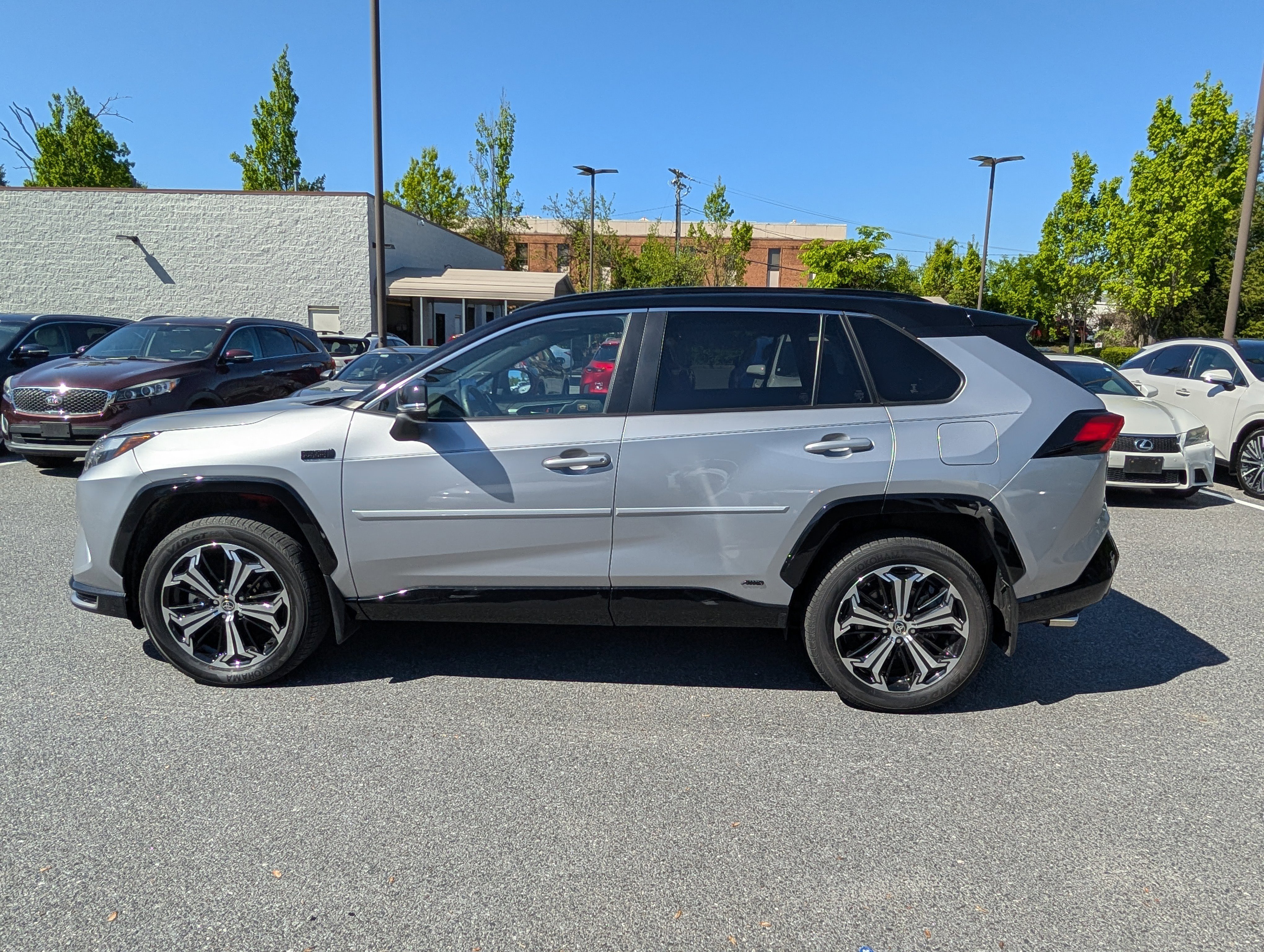 Used 2023 Toyota RAV4 XSE w/ Weather Package AWD/4WD image 6