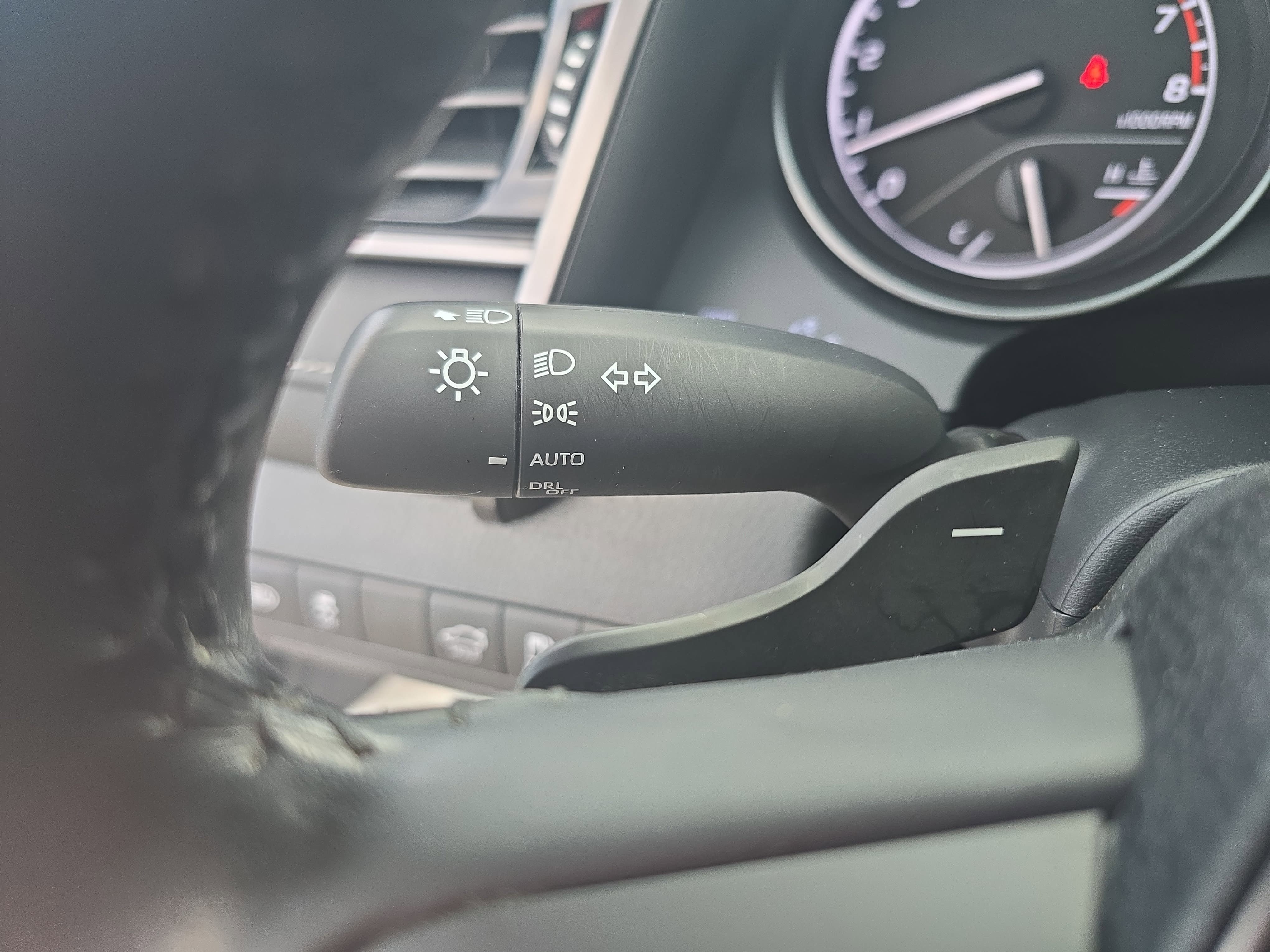 Used 2023 Toyota Camry SE FWD image 24