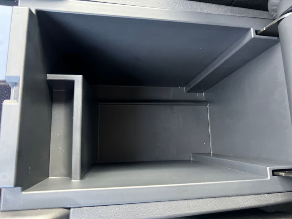 Used 2024 Nissan Pathfinder SV image 25