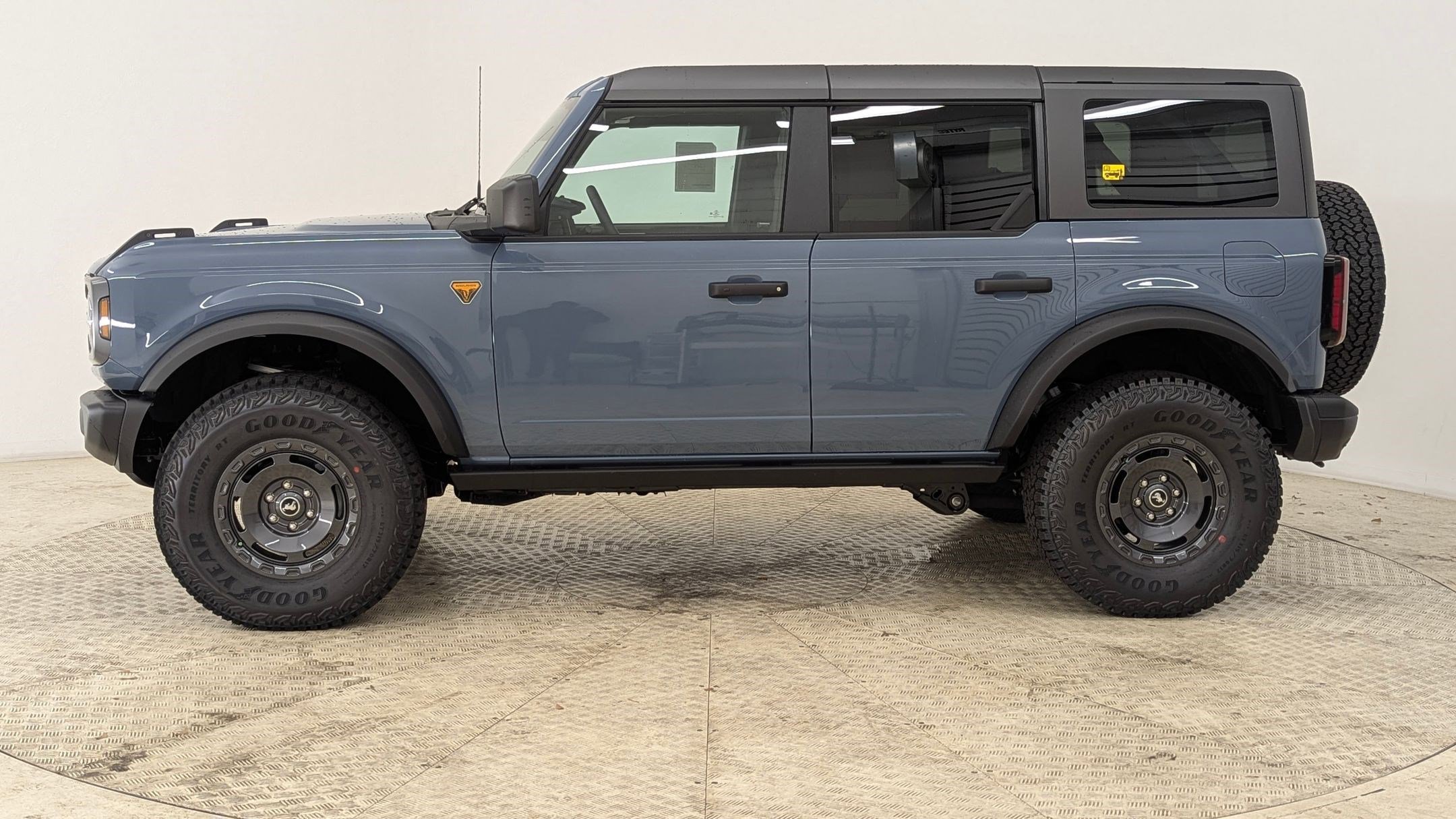 New 2025 Ford Bronco Badlands w/ Sasquatch Package image 2