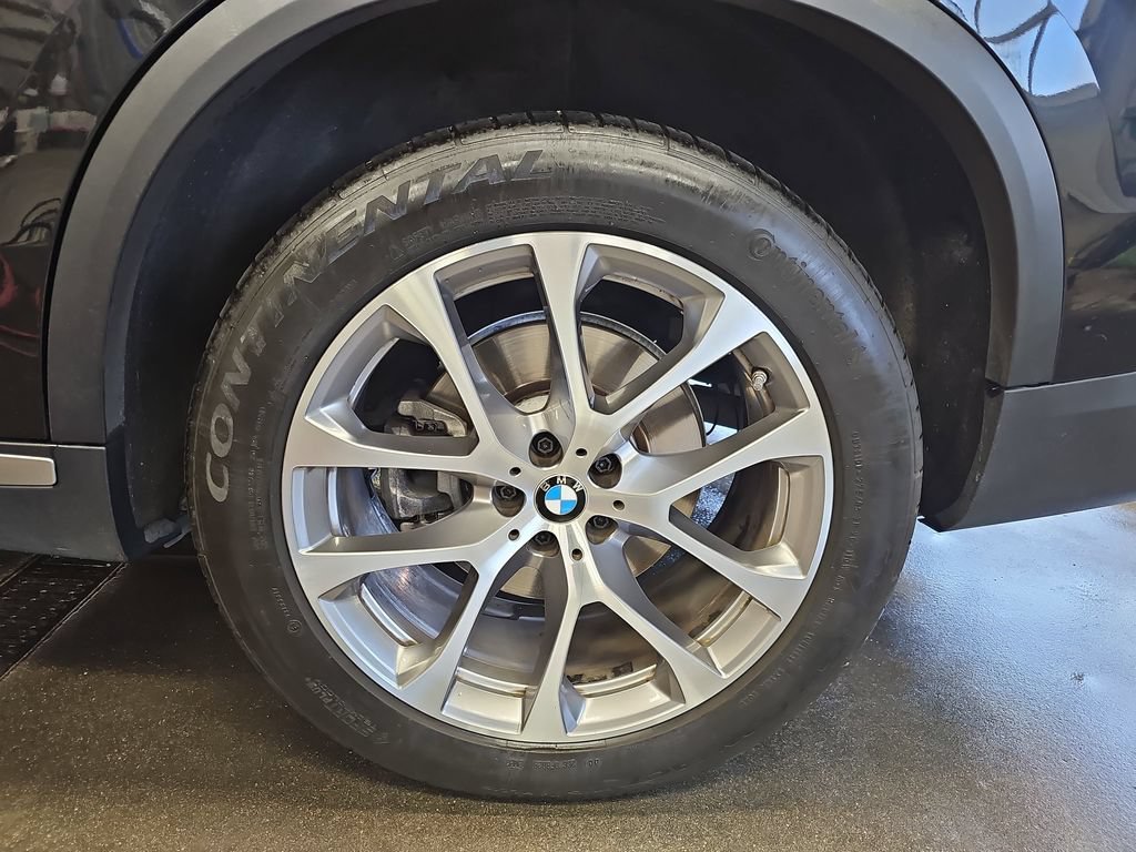 Used 2024 BMW X5 xDrive40i w/ Premium Package AWD/4WD image 34
