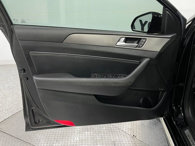 Used 2015 Hyundai Sonata Limited 2.0T image 16