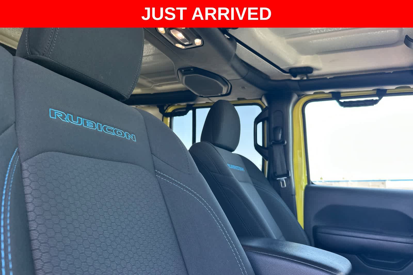 Used 2022 Jeep Wrangler Unlimited Rubicon 4xe w/ Cold Weather Group AWD/4WD image 18