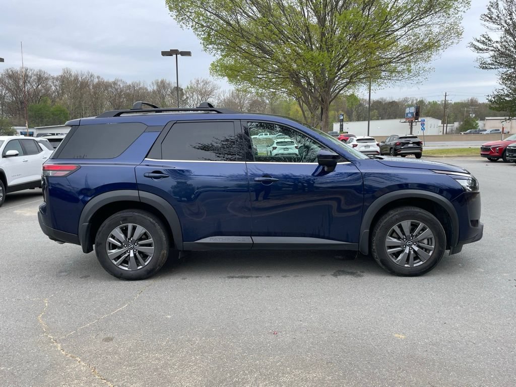 Used 2024 Nissan Pathfinder SV w/ Cargo Package FWD image 9