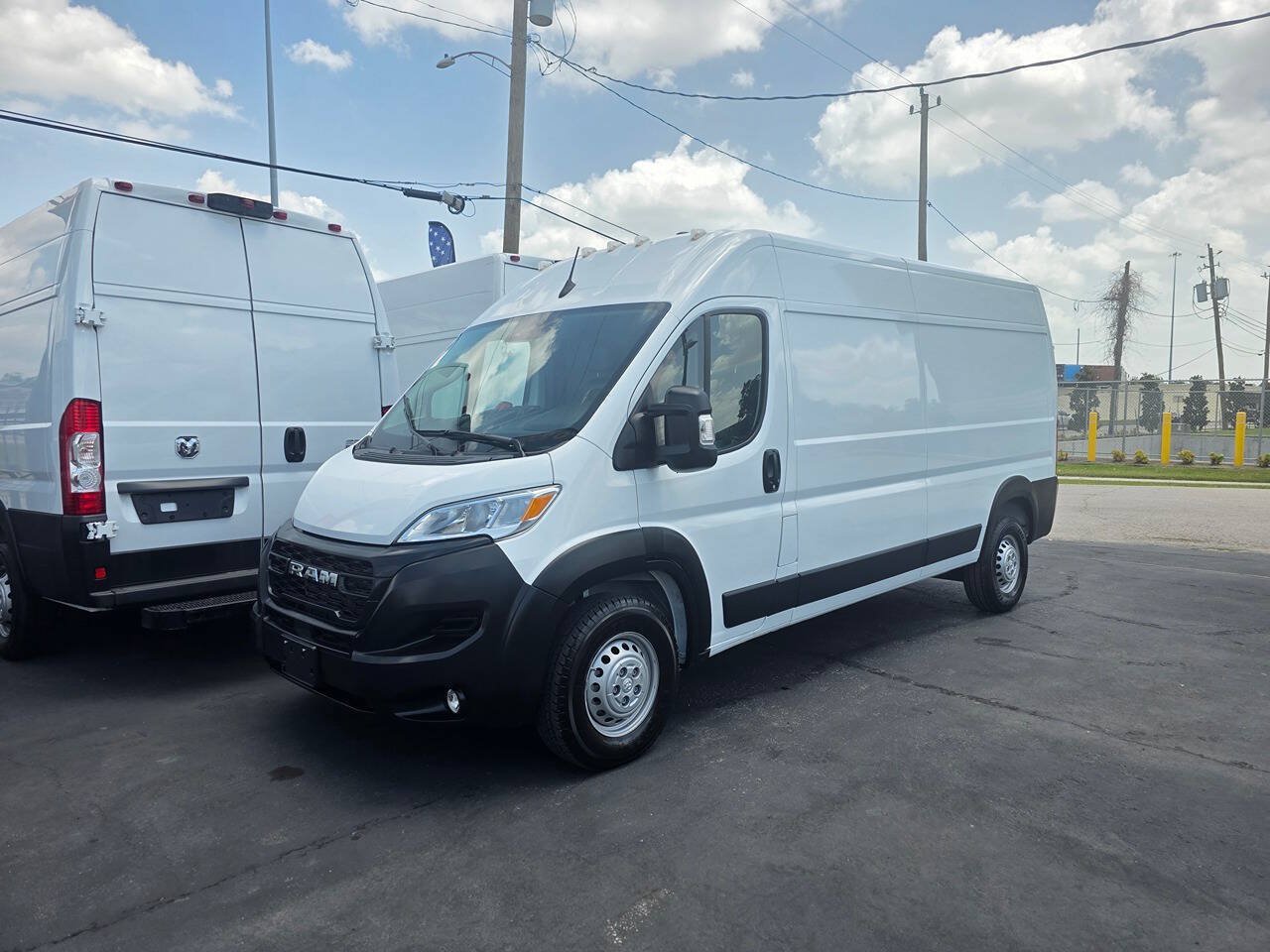 Used 2025 RAM ProMaster 2500 w/ Convenience Group FWD image 27