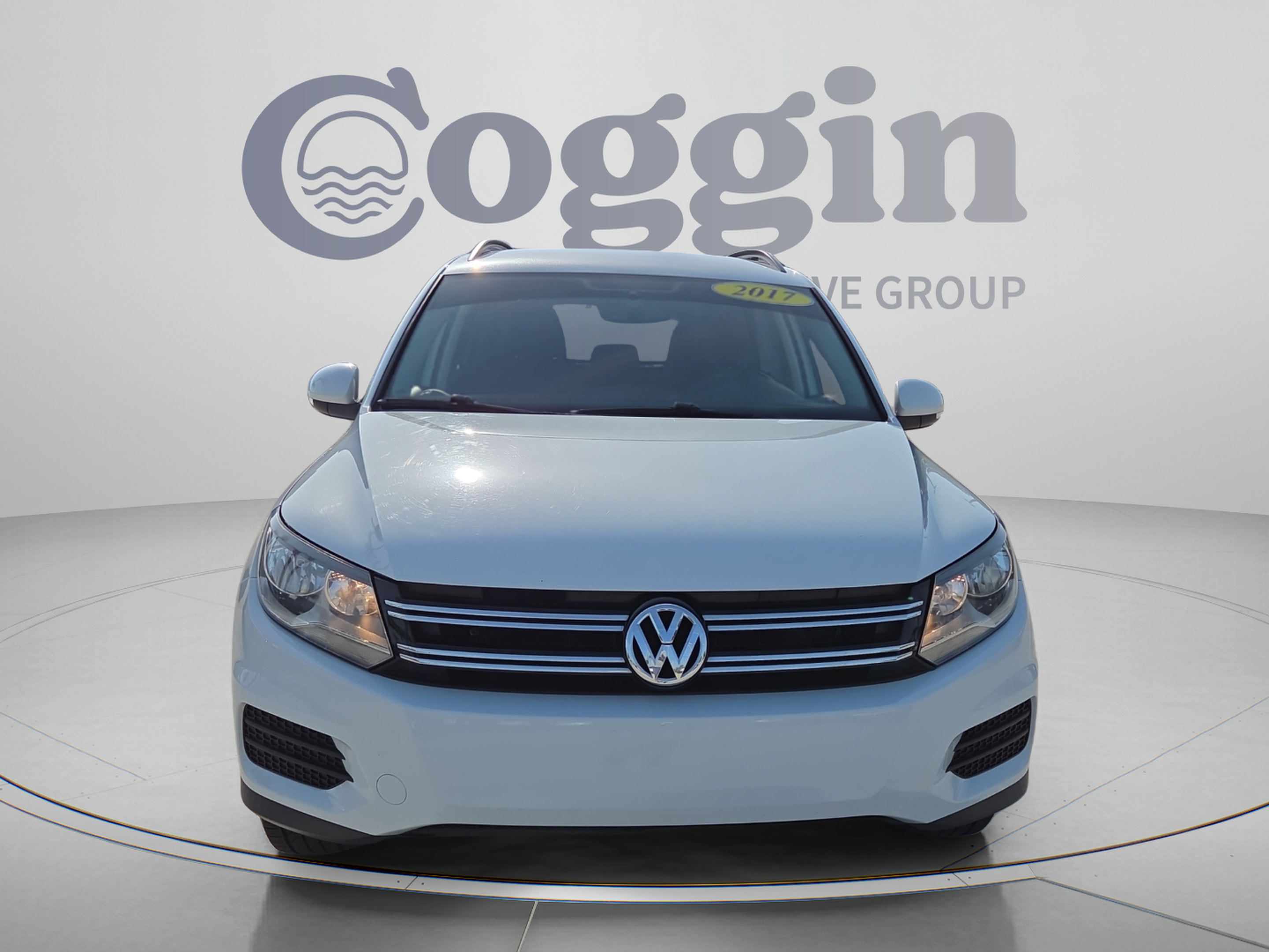 Used 2017 Volkswagen Tiguan S FWD image 8