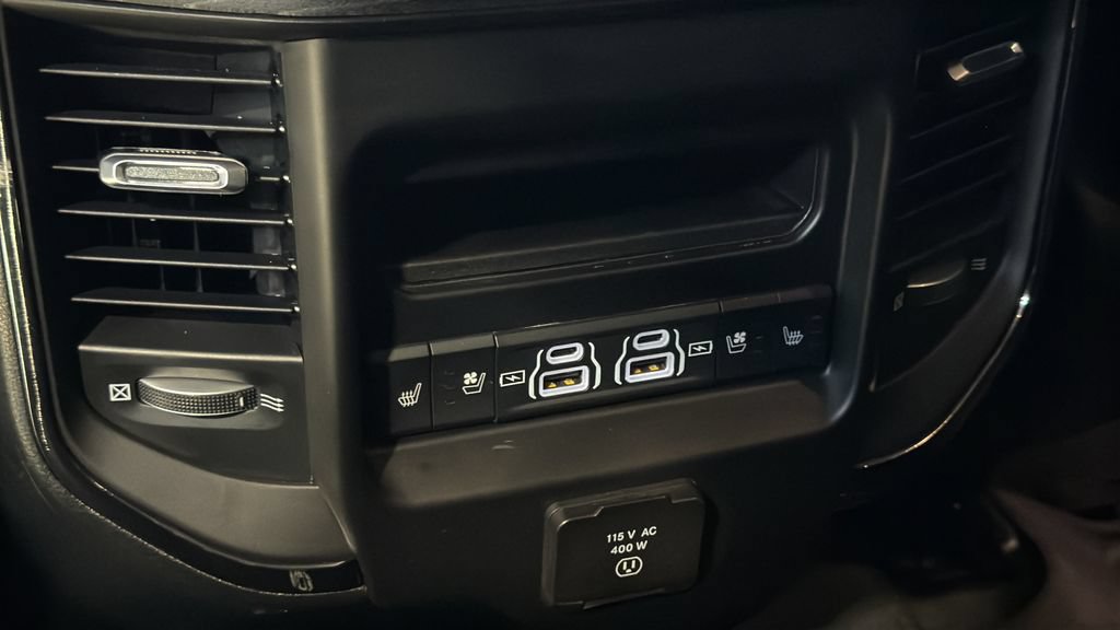 Used 2024 RAM 1500 Limited AWD/4WD image 14
