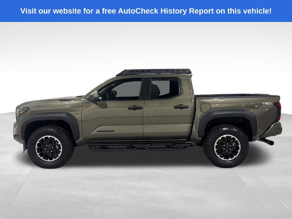 Used 2025 Toyota Tacoma TRD Off-Road AWD/4WD image 15