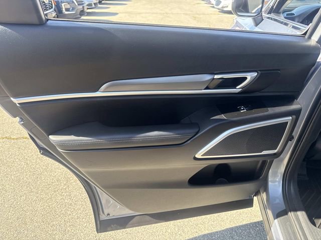 Used 2022 Kia Telluride LX image 17