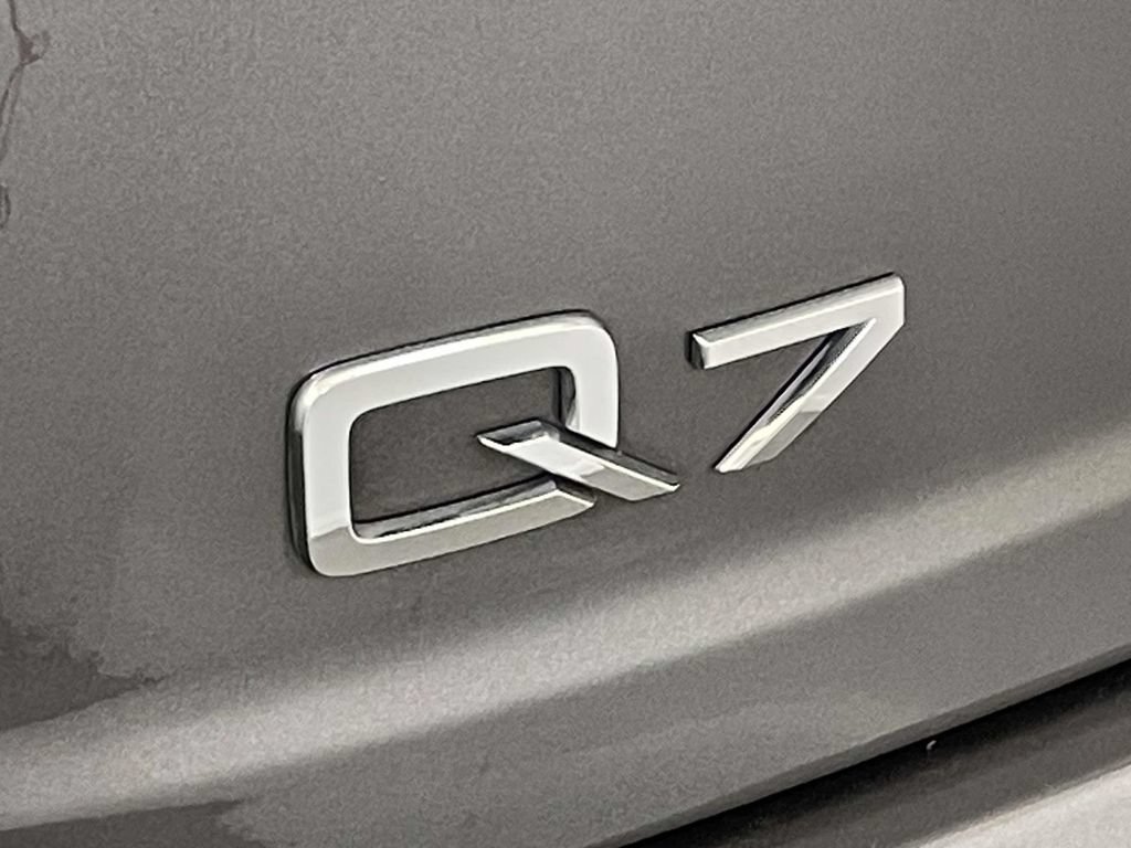 Used 2018 Audi Q7 3.0T Premium Plus AWD/4WD image 10