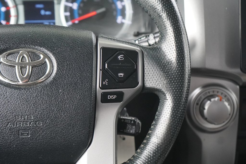 Used 2018 Toyota 4Runner SR5 AWD/4WD image 16
