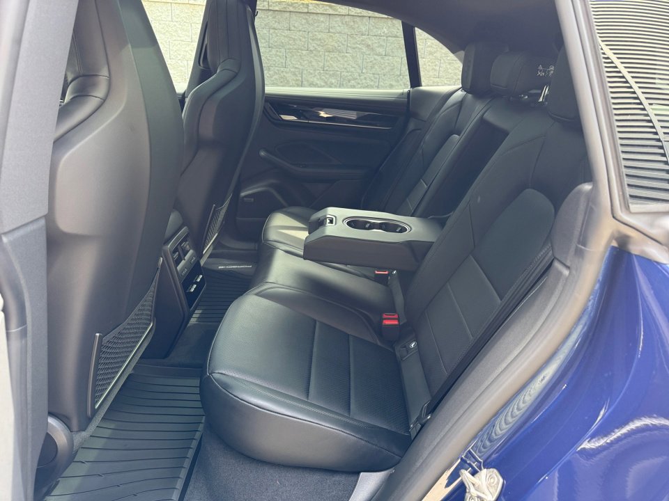 New 2026 Porsche Macan 4 Electric image 20