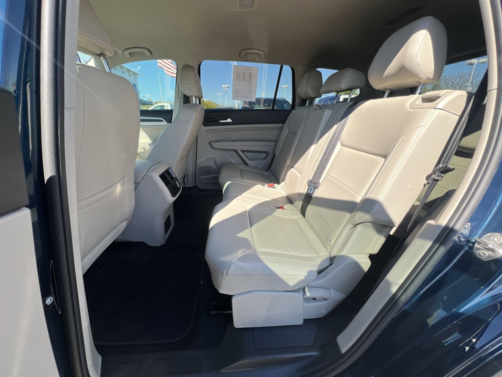 Used 2023 Volkswagen Atlas SE FWD image 32