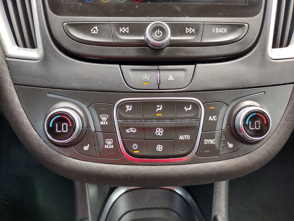 Used 2023 Chevrolet Malibu LT FWD image 4