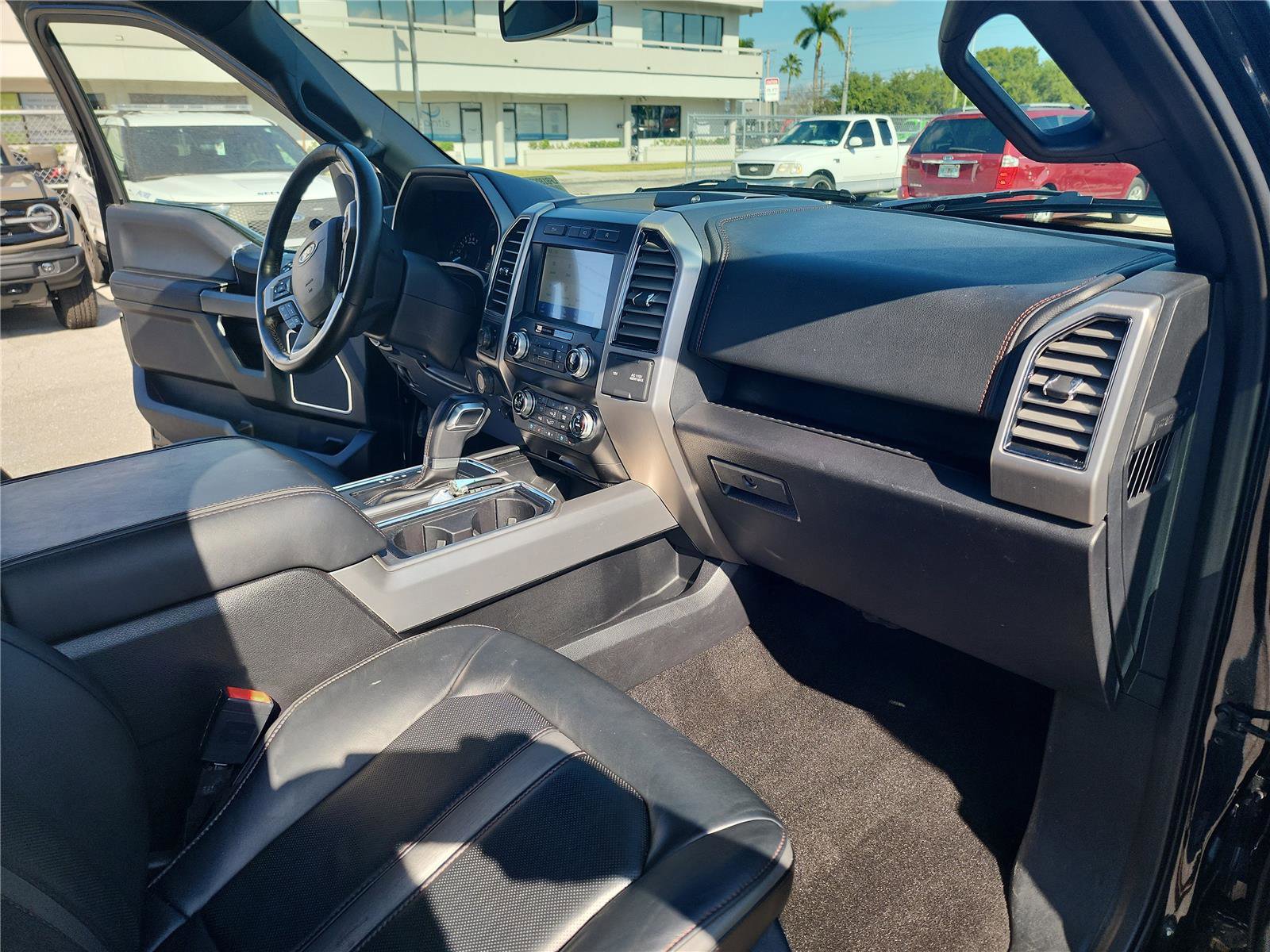 Certified 2020 Ford F150 Platinum w/ Equipment Group 701A Luxury image 24