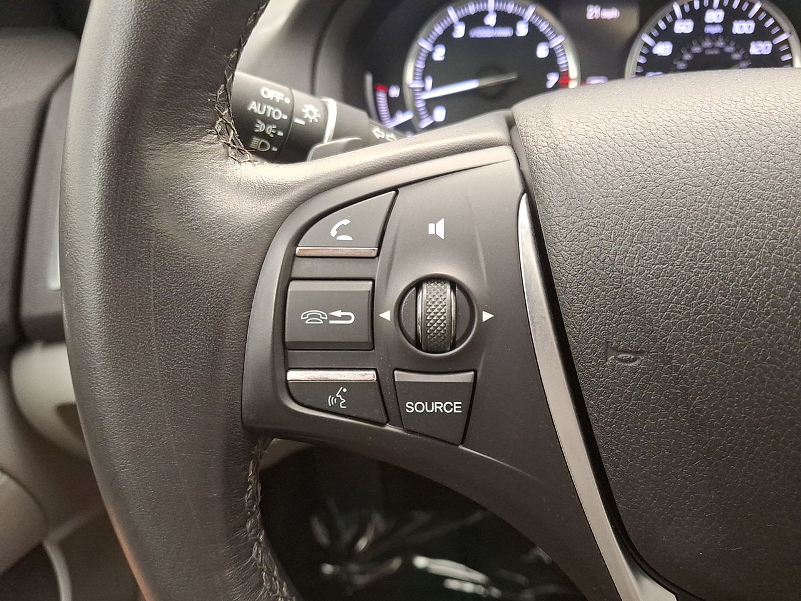Used 2015 Acura TLX w/ Technology Package AWD/4WD image 20