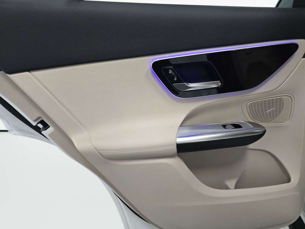 New 2026 Mercedes-Benz GLC 300 4MATIC image 18