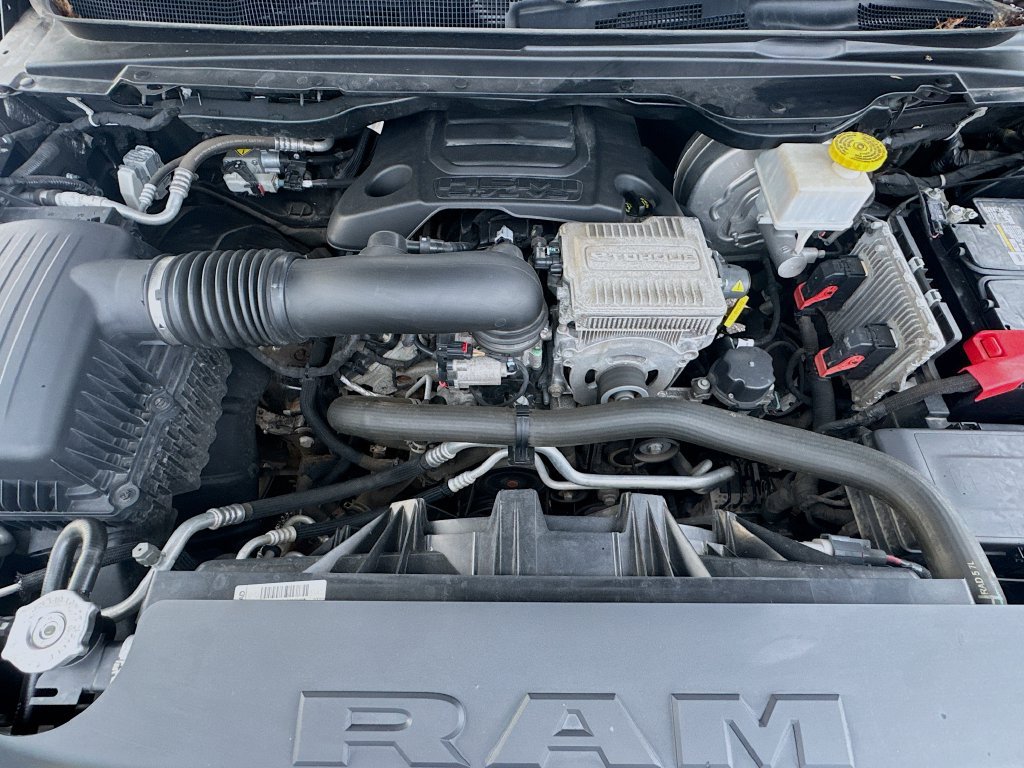 Used 2022 RAM 1500 Laramie AWD/4WD image 32