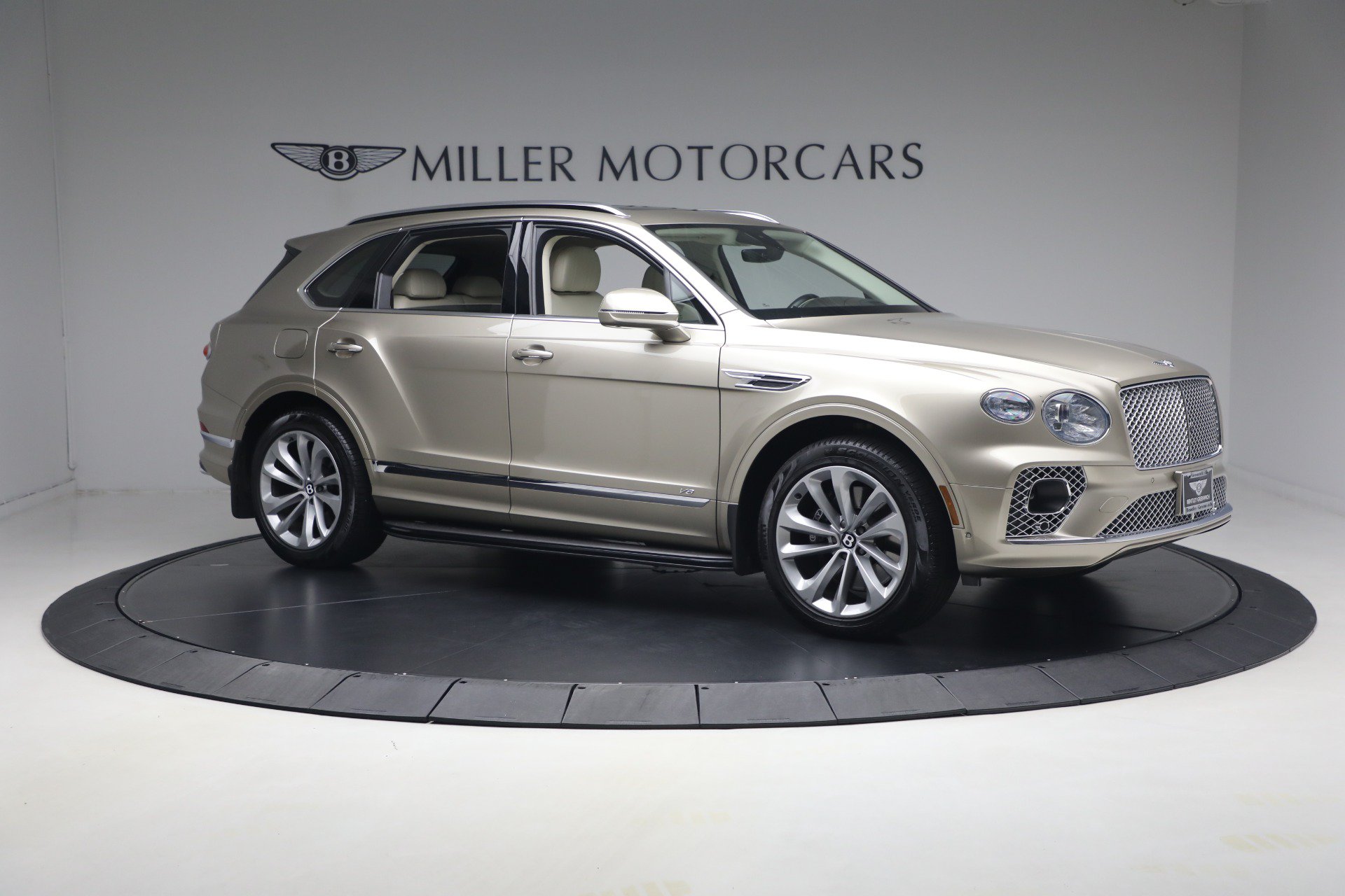Certified 2021 Bentley Bentayga AWD/4WD image 10